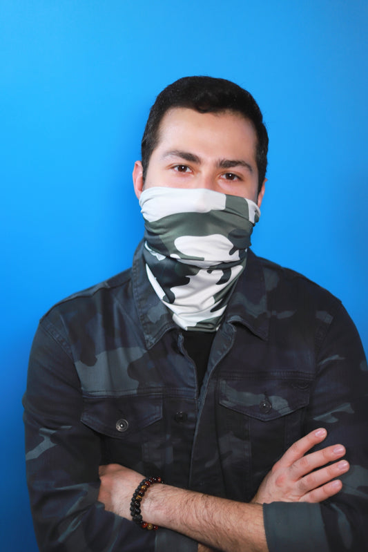 This is a unisex, multifunctional and sustainable bandana with military print. It is made from recycled polyester which is breathable, durable, soft to touch, easy to care and fast drying material. It makes it perfectly suitable for all kinds of sports like biking, hiking, jogging or skiing. This is a versatile bandana that can be used as a scarf, face mask, bandana or headband and it is also known as tube scarf, neck gaiter or face mask. It is a vegan product certified by PETA.